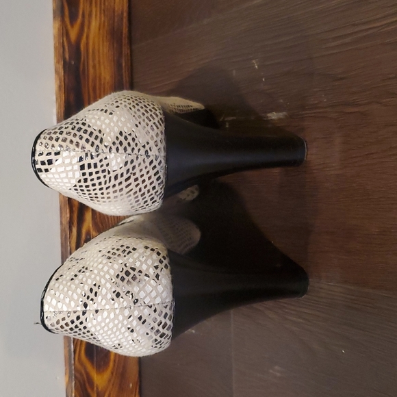 White house black market heels - Picture 3 of 3
